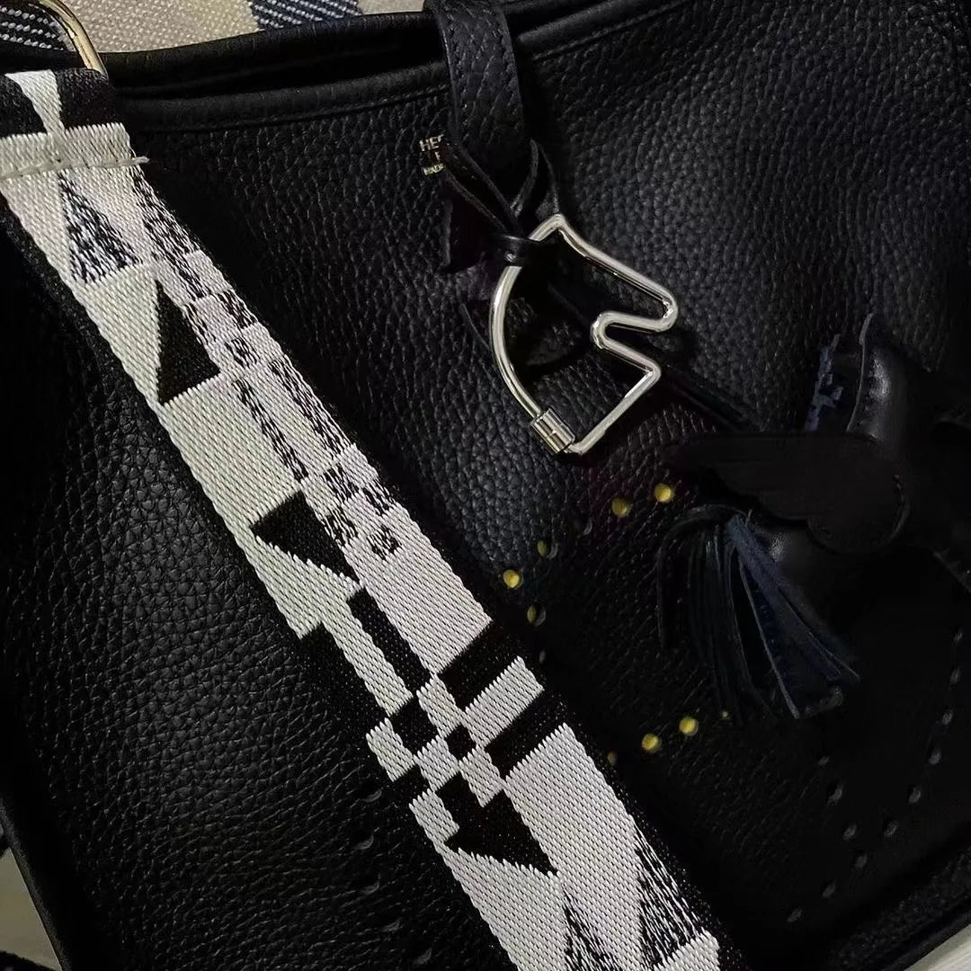 Horse head bag charm Suitable for bags Cheval key chain decorative buckle bag shoulder strap bag pendant H too speed key chain