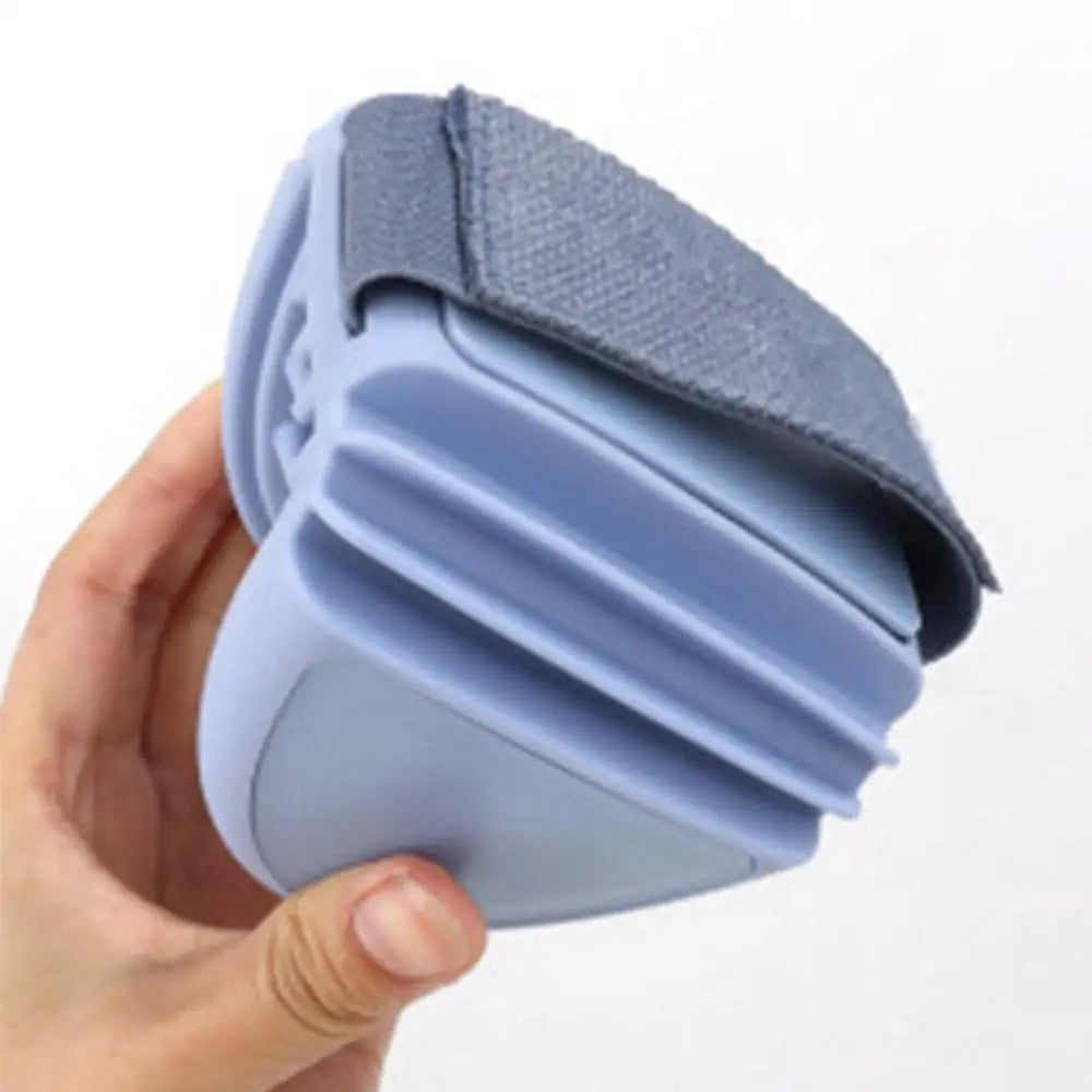 Flexible Large-Tip Curry Comb