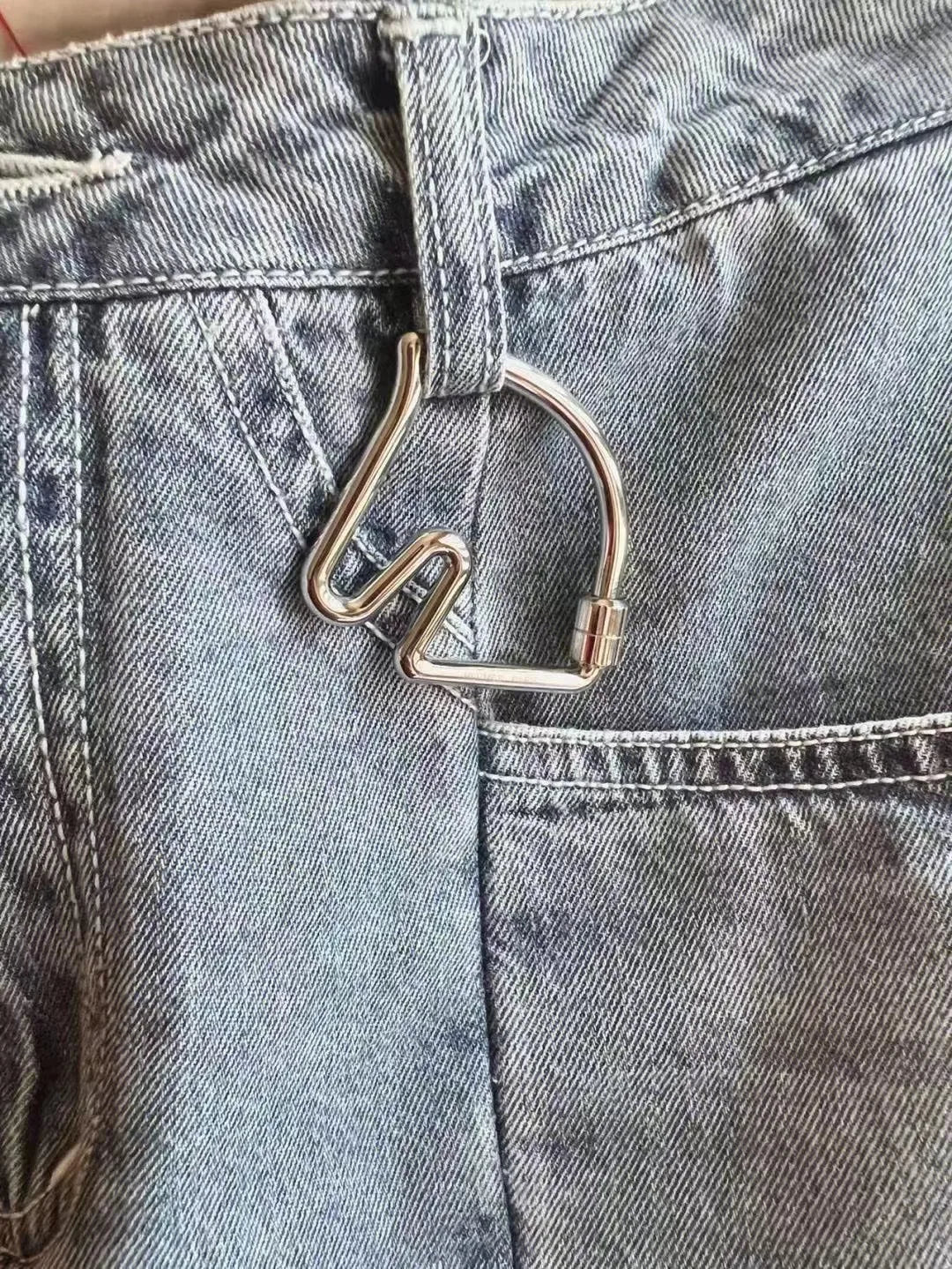 Horse head bag charm Suitable for bags Cheval key chain decorative buckle bag shoulder strap bag pendant H too speed key chain